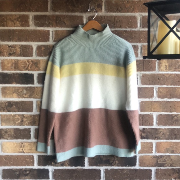 Ann Taylor Colorblock Mock Neck Wool Sweater Size Small - Picture 5 of 8